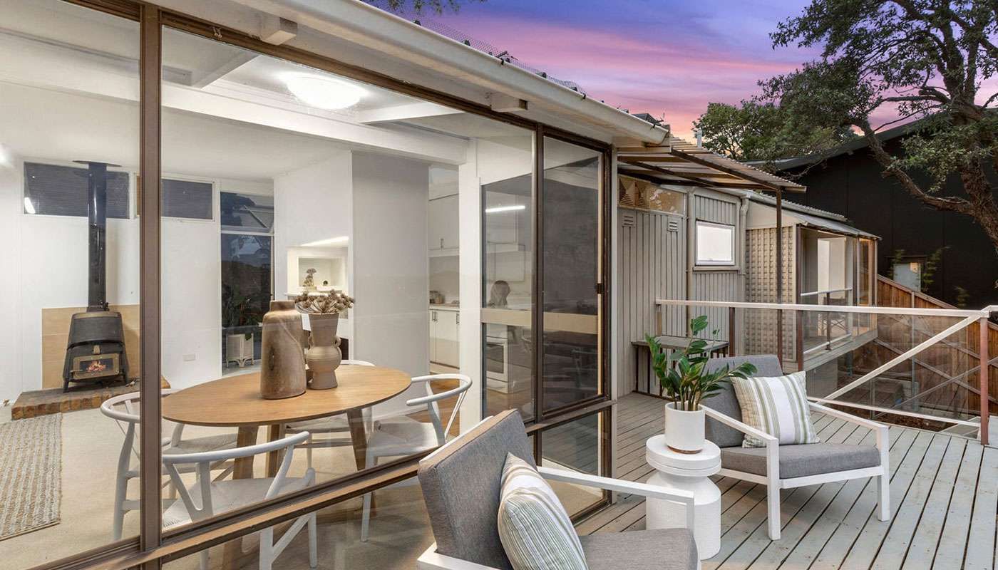 Pre-Sale Renovation At 45 Kanimbla Crescent, Bilgola Plateau — Open-Plan Space