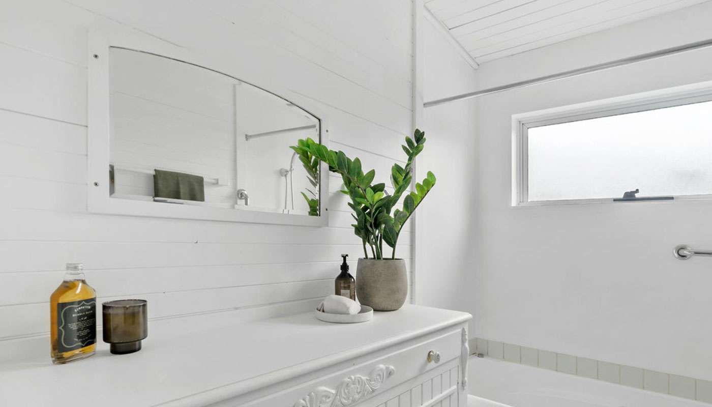 Pre-Sale Renovation At 45 Kanimbla Crescent, Bilgola Plateau — Living Area